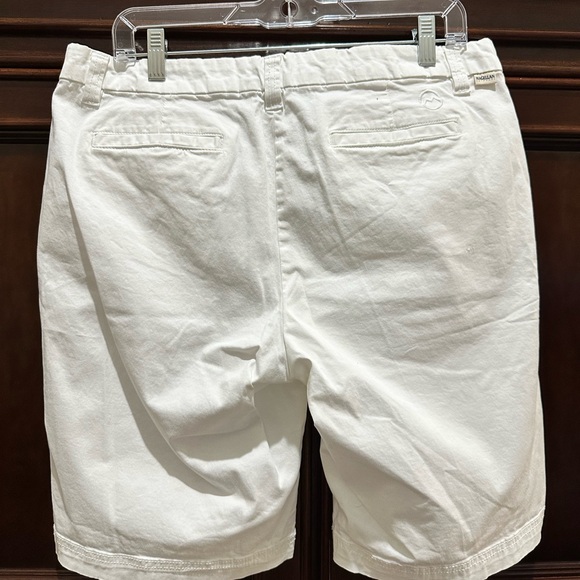 Magellan white shorts - sz.14 - Picture 2 of 3